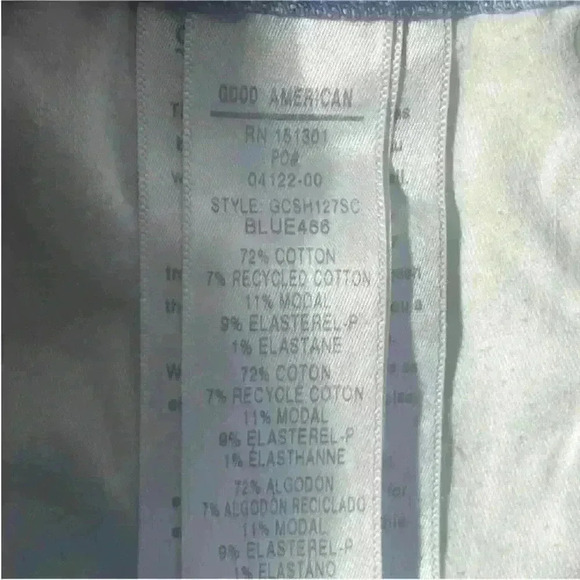 Good American “Good Curve" Blue Denim Shorts
Size 0/25 Excellent Condition! - Picture 9 of 9